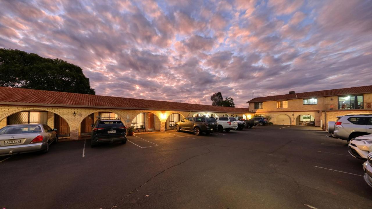Forest Lodge Motor Inn & Restaurant Dubbo Eksteriør billede